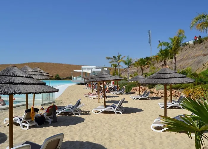 Al-1214 Alcazaba Lagoon