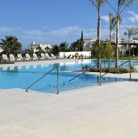 Al-1214 Alcazaba Lagoon Apartment