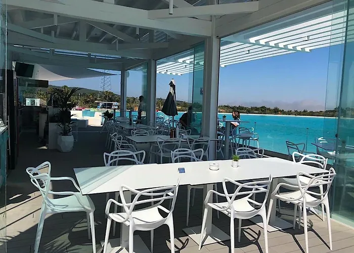 Al-1214 Alcazaba Lagoon *